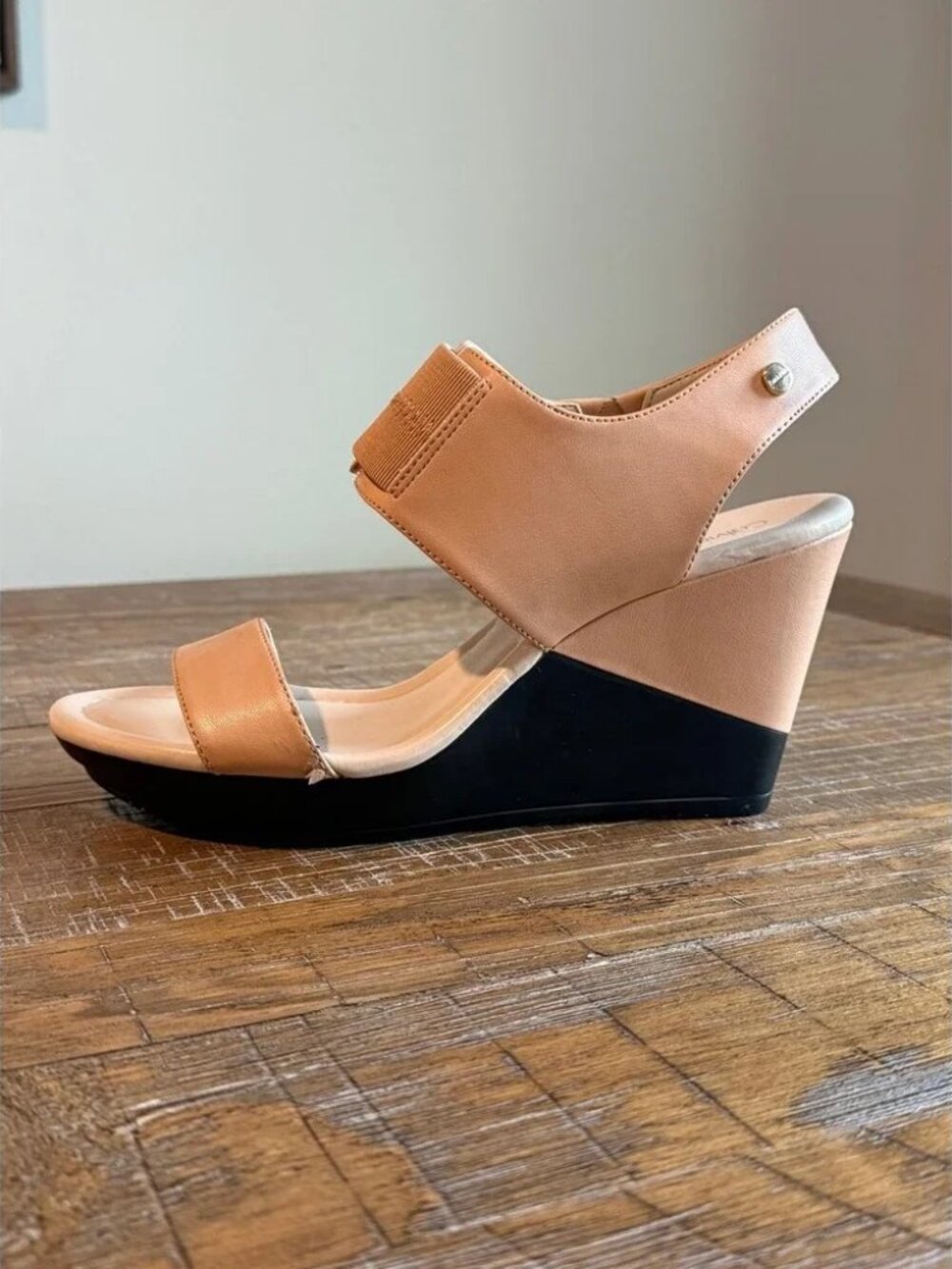 Calvin Klein Madda Tan Leather Wedge Sandals Women US 7.5 EU 37.5